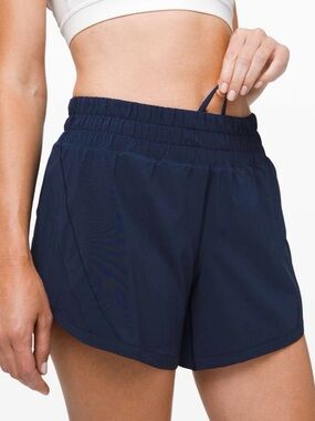 Lululemon W’s Track That Mid-Rise Lined 5” Shorts in Color ‘True Navy’, Size 14